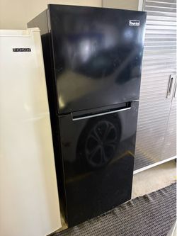 Magic Chef 10.1 cu ft Refrigerator