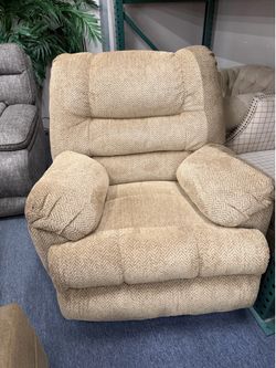 New Reclining Chairs @ FURNITURE LOVE ❤️ Same Day Delivery 🚚