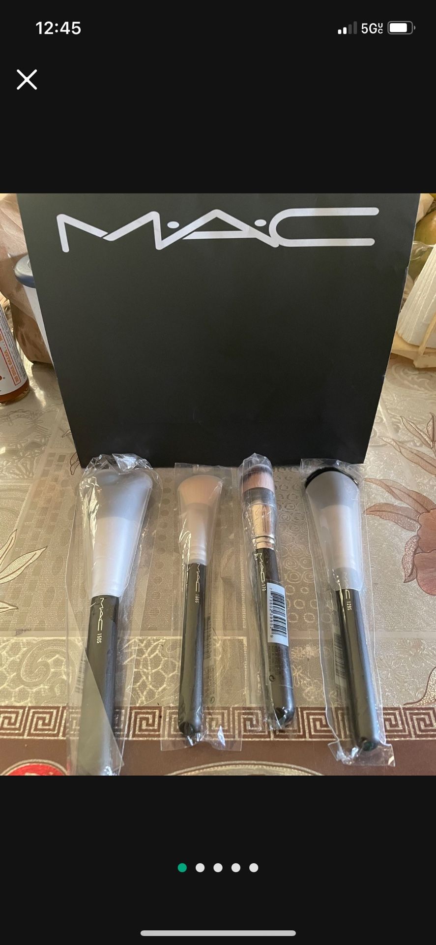 MAC makeup Brushes Brand New 129S 170 168S 150S Serious inquiries only Pick up location in the city of Pico Rivera