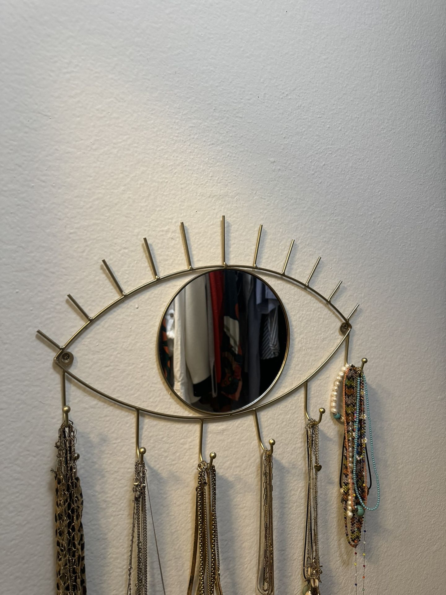 necklace holder