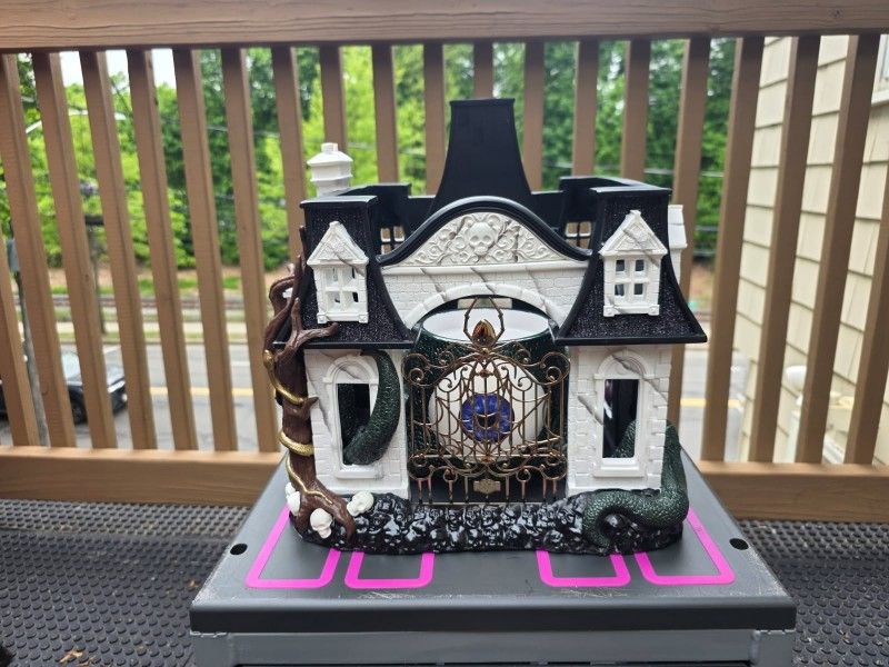 Glow In The Dark 3 Wick Haunted House Candle Holder 