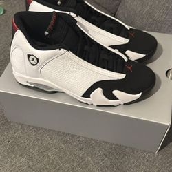 Nike air Jordan 14 black toes