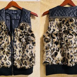 BeBe~faux Fur, Vest, Size Small