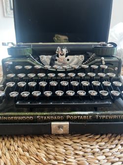 Rare 1927 Green Marble Underwood 4-Bank Portable Typewriter with Case