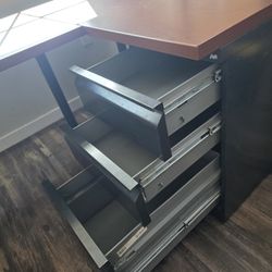 🧑‍💻 Large L-Shaped Desk