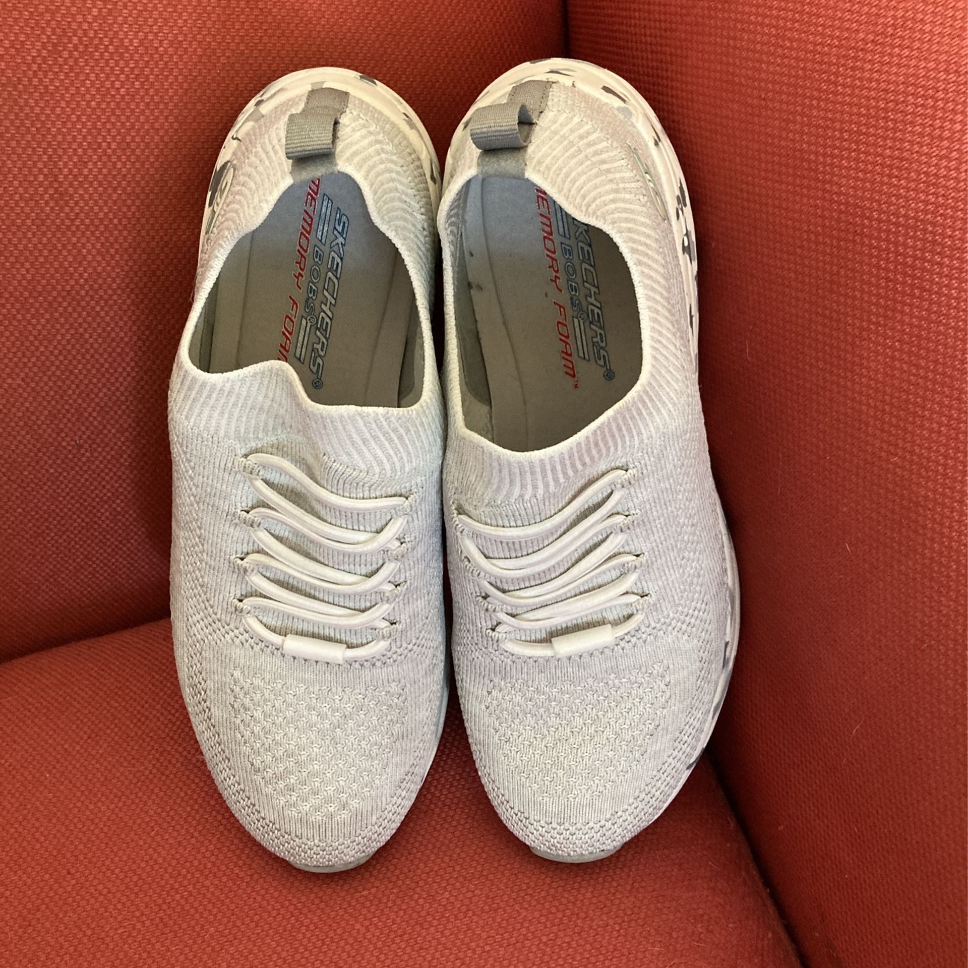 Woman’s Sketchers U.S. 8.5