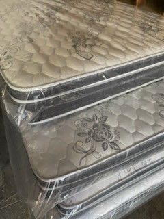 Queen Pillow Top New