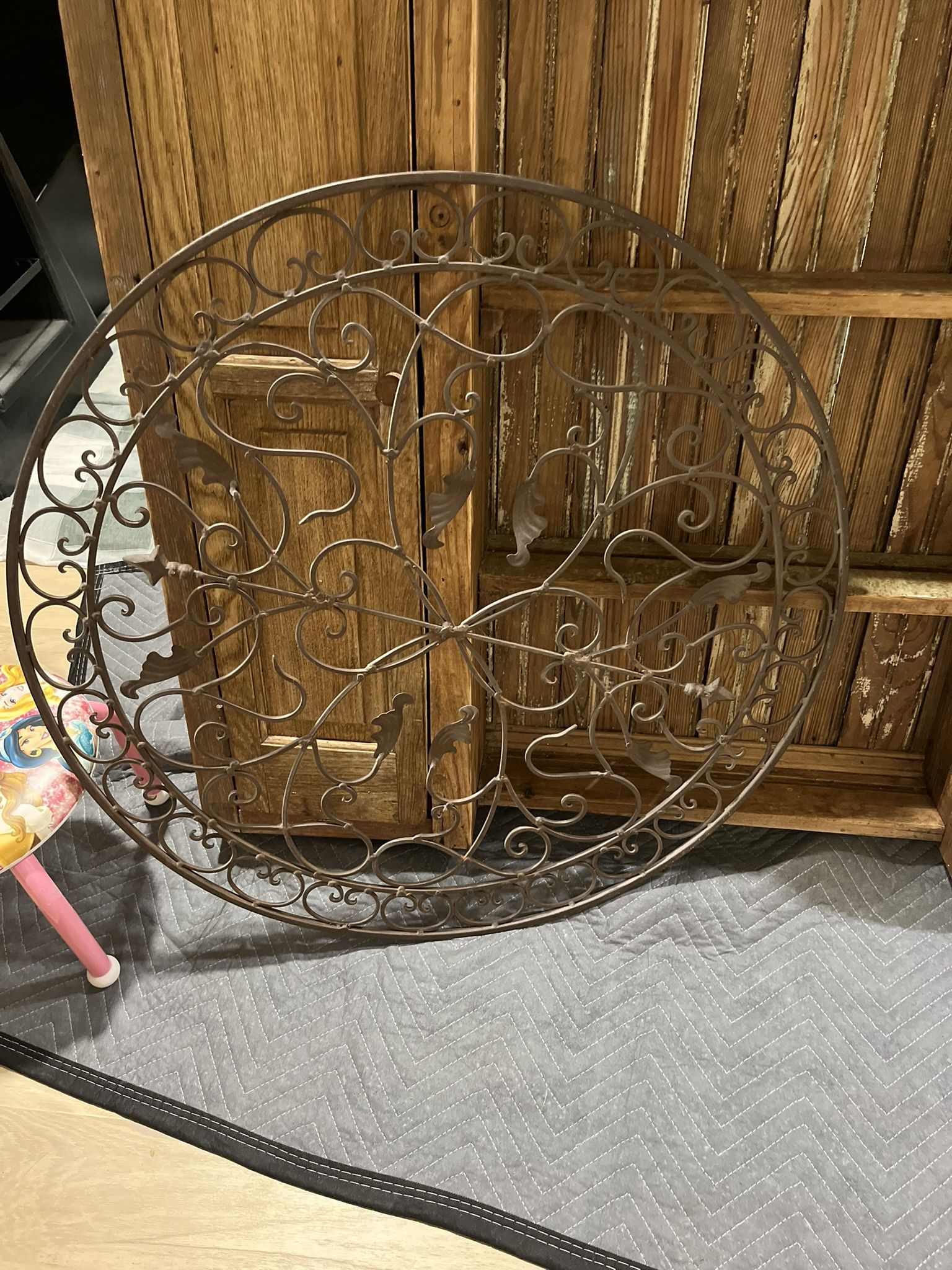 DECORATION, WALL DECO, 29" diameter; cross streets are Arapaho & Waterview