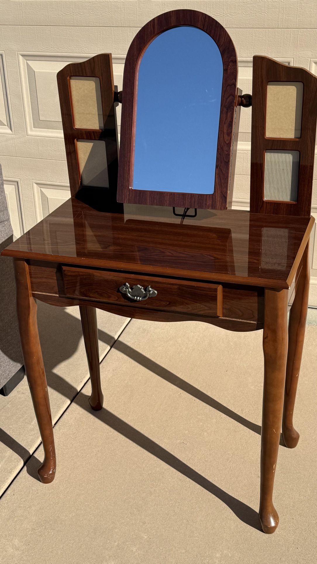 Gorgeous Vanity and Jewelry Cabinet