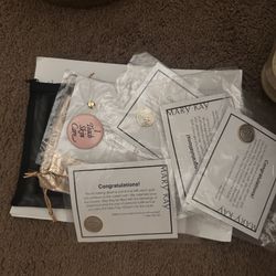 NEW Five Mary Kay Consultant pins $25