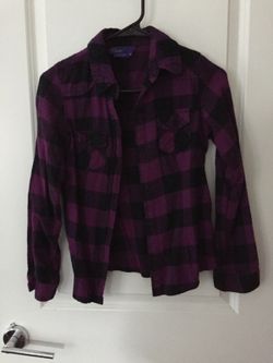 Women's plaid flannel shirt