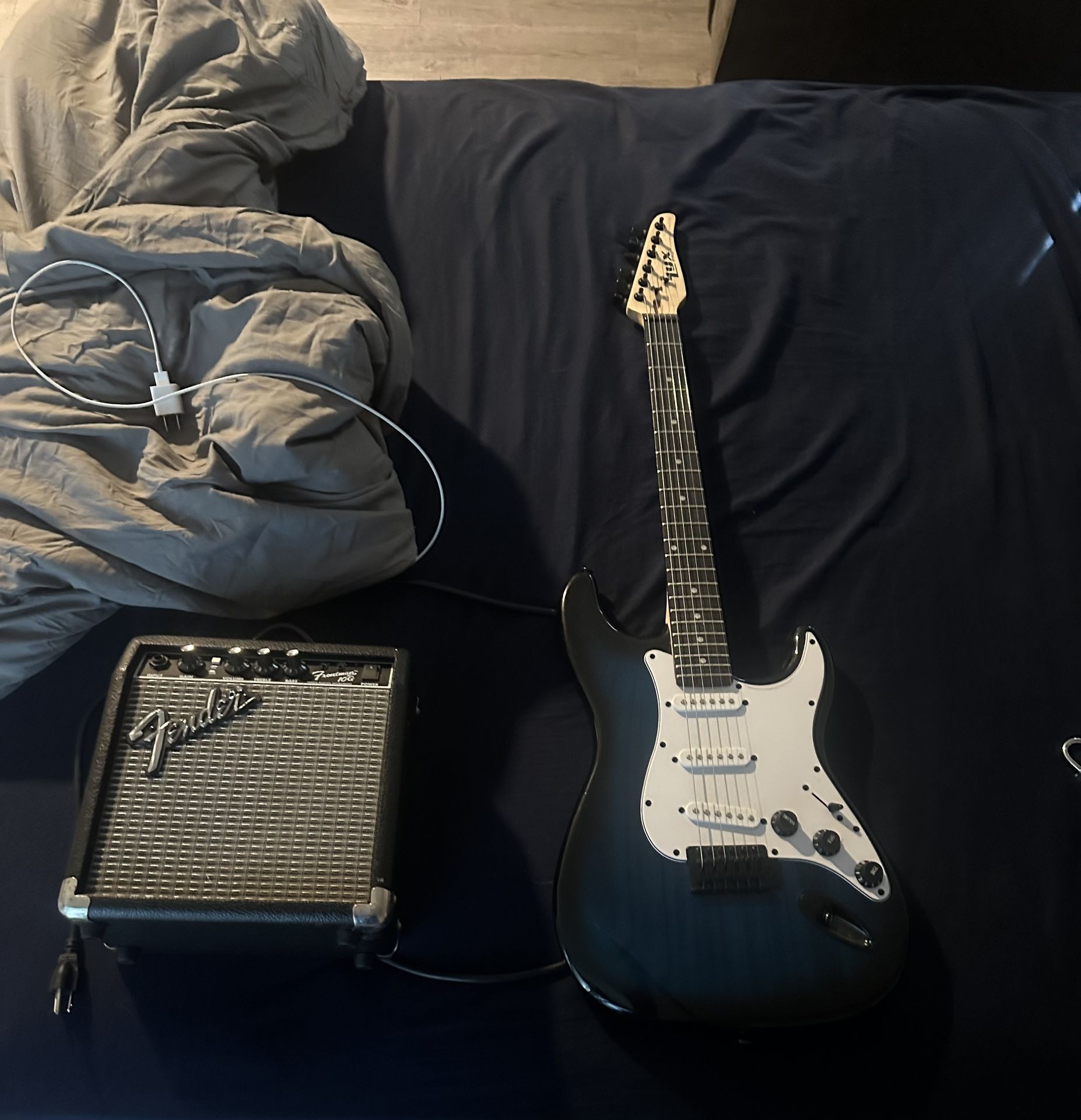 Frontman 10g Fender Amp With Lyx Pro Guitar