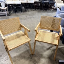 Set of 2 Rattan Dinning Chairs!