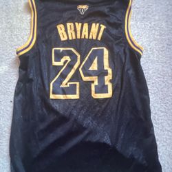 Kobe Bryant basketball jersey