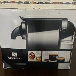 Nespresso Essenza  C100