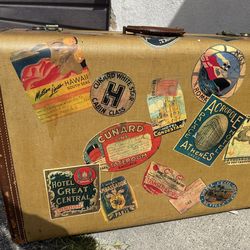 Set of 2 vintage suitcases - with TRAVEL Stamps!