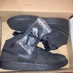 Air Jordan 1 Mid BG