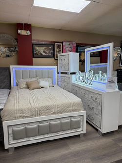 Offer Bedroom Set LED lights - BED BLACK White GRAY - New - Ask For Price 
