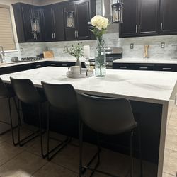 4 Modern Gray Kitchen Bar Stools- great Condition 