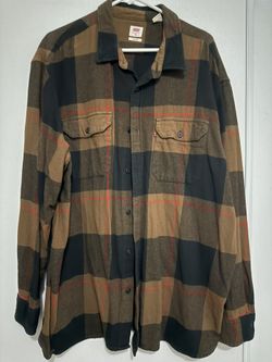 LEVI’S XXL DRESS SHIRT