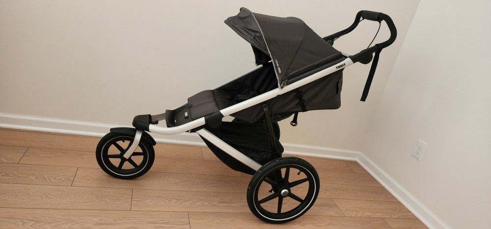 Thule Urban Glide 2 Stroller - Dark Shadow + Universal Car Seat Adapter - Excellent Condition