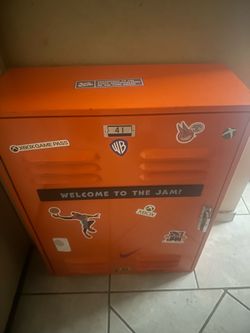 -Ultra Extremely Rare Xbox Series S With 4 Matching Controllers-