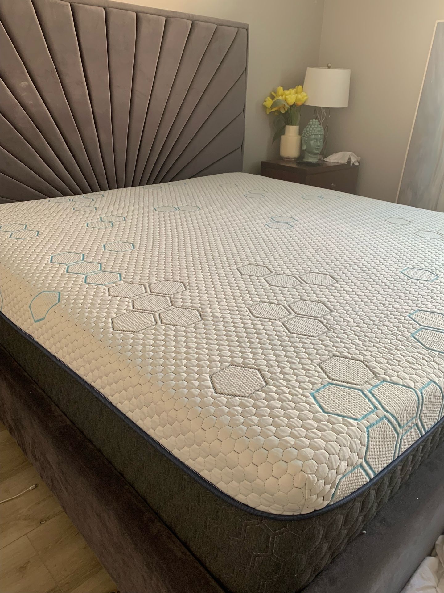 New Revive Memory foam mattress Retail $1500