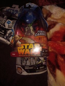 Yoda firing canon