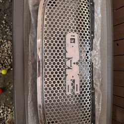 07-14 Yukon Denali Grille