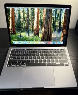 MacBook Pro 13” M2