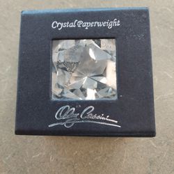 Oleg Cassini clear diamond shaped sighned crystal cut paperweight w/original box