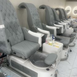6 Pedicure Chair