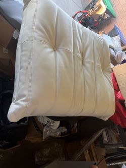 White ottoman