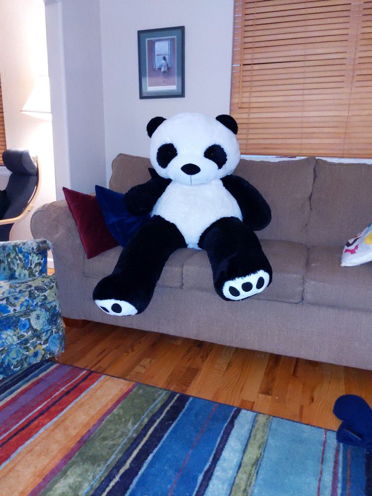 Giant 5' Stuffed Panda