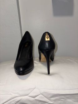 Michael Kors 7 1/2 black pumps