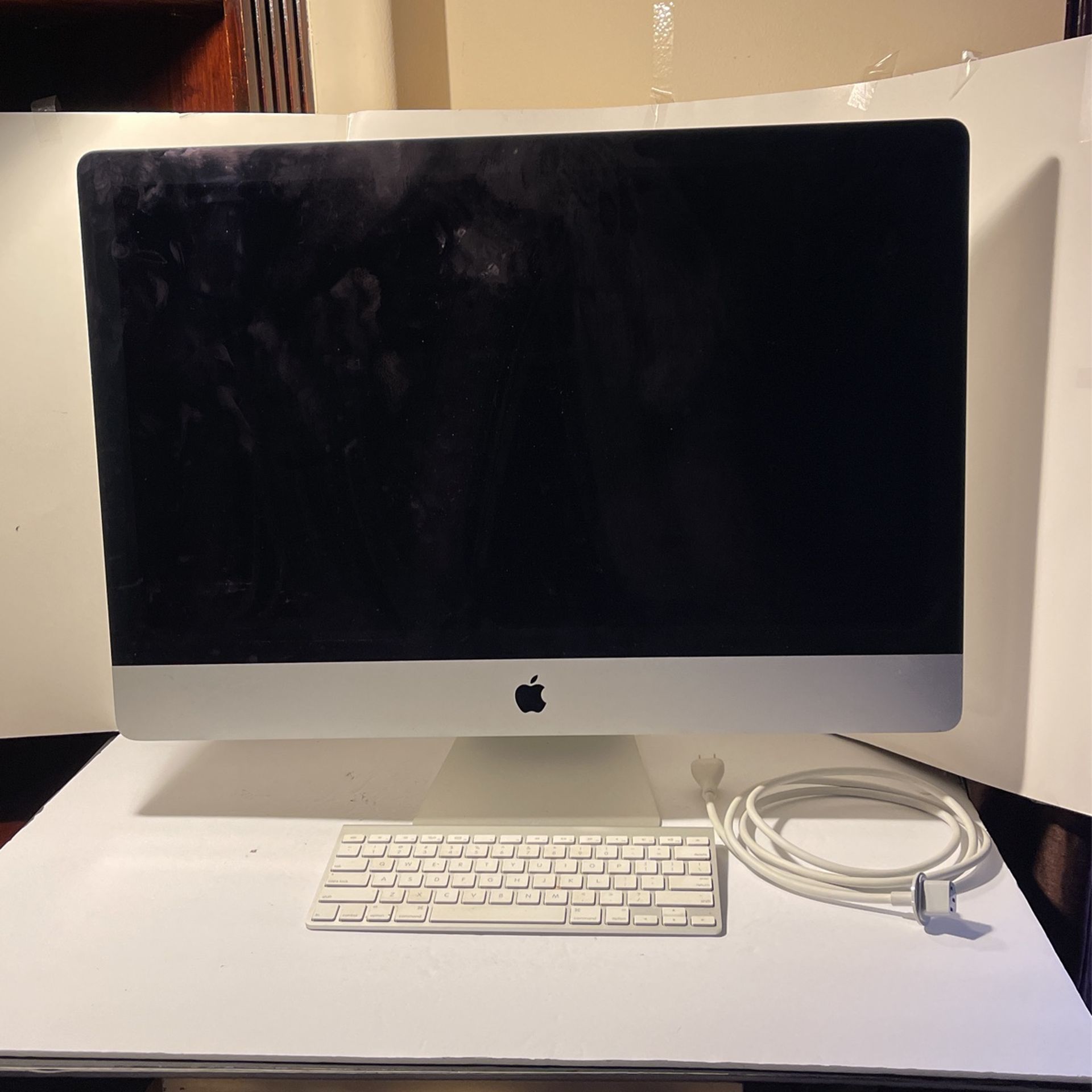 2013 27 Inch iMac Desktop For Parts Only 