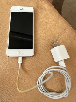 Apple iPhone 5 – Silver/White