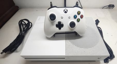 Xbox One S 500GB with accessories and one wireless controller and game