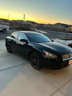 2014 Nissan maxima