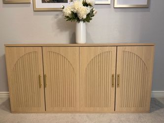 Beautiful modern farmhouse sideboard - NEW
