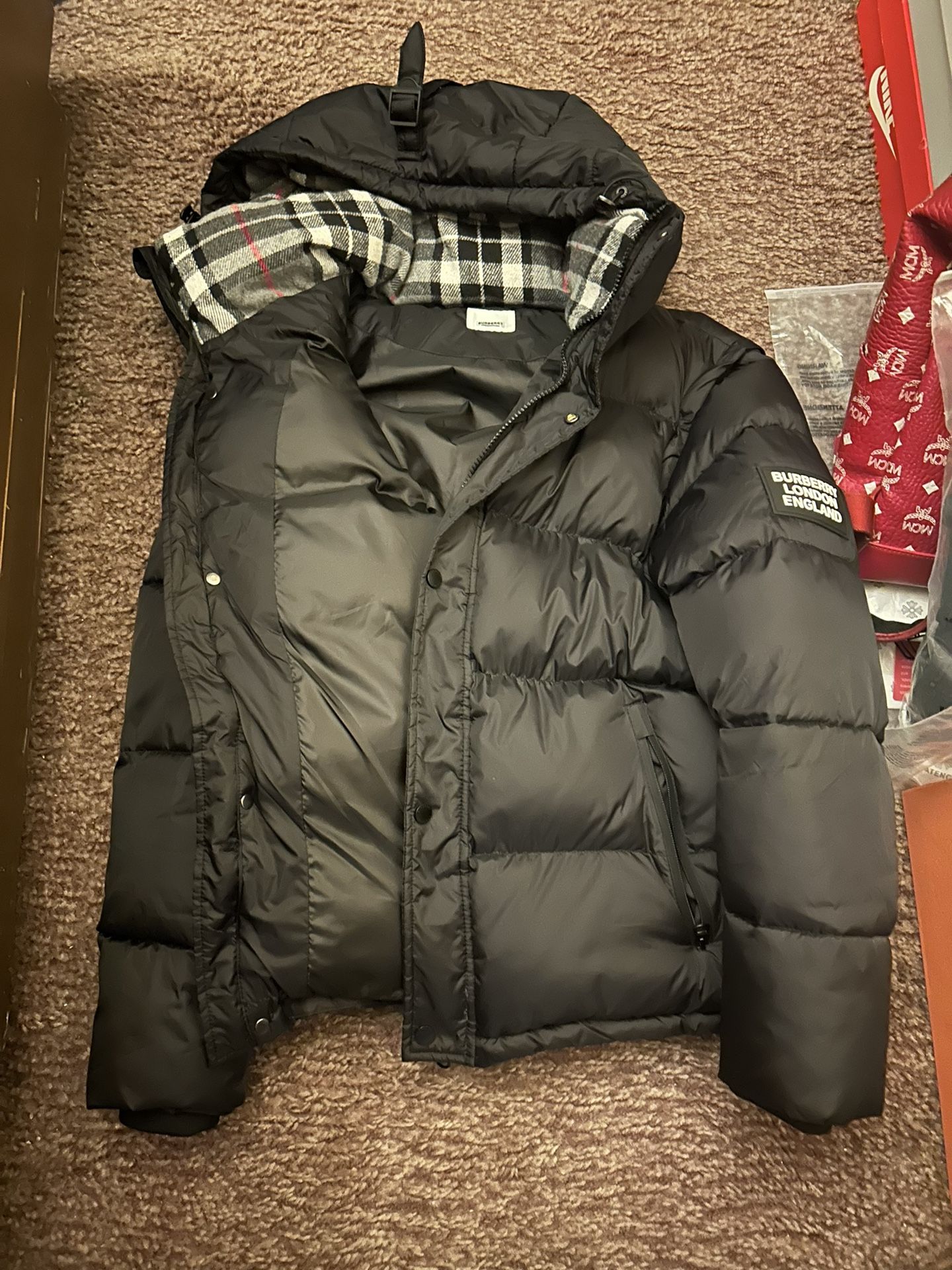 men’s Burberry Puffer Jacket