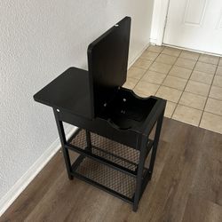 End Table With Plug-ins 