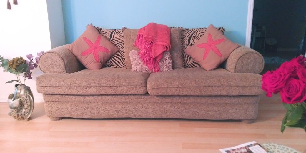 Sleeper Sofa And Matching Loveseat. Clean No Children Or Pets. Comfortable No Spots Or Damage.2