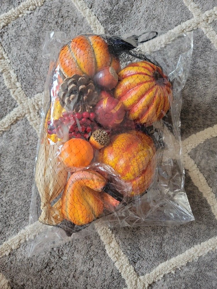 Halloween Thanksgiving Decorations Pumpkin Corn Acorn Leaves Craft Pack
