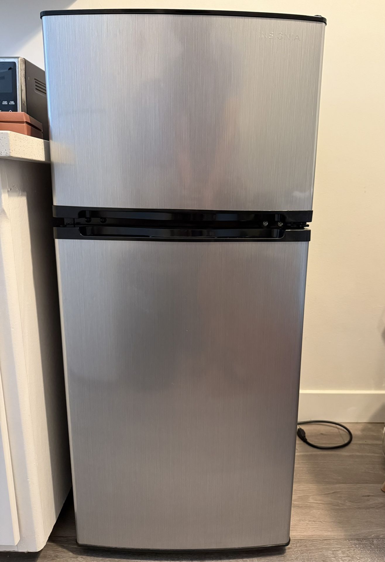 Insignia™ - 4.3 Cu. Ft. Mini Fridge with Top Freezer and ENERGY STAR Certification - Stainless steel