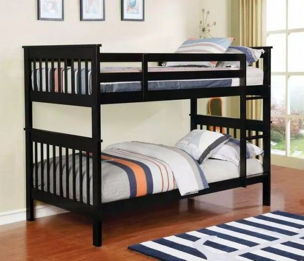 Twin / Twin Bunk Bed