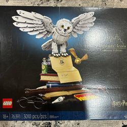 LEGO Harry Potter Hogwarts Icons Collectors Edition 