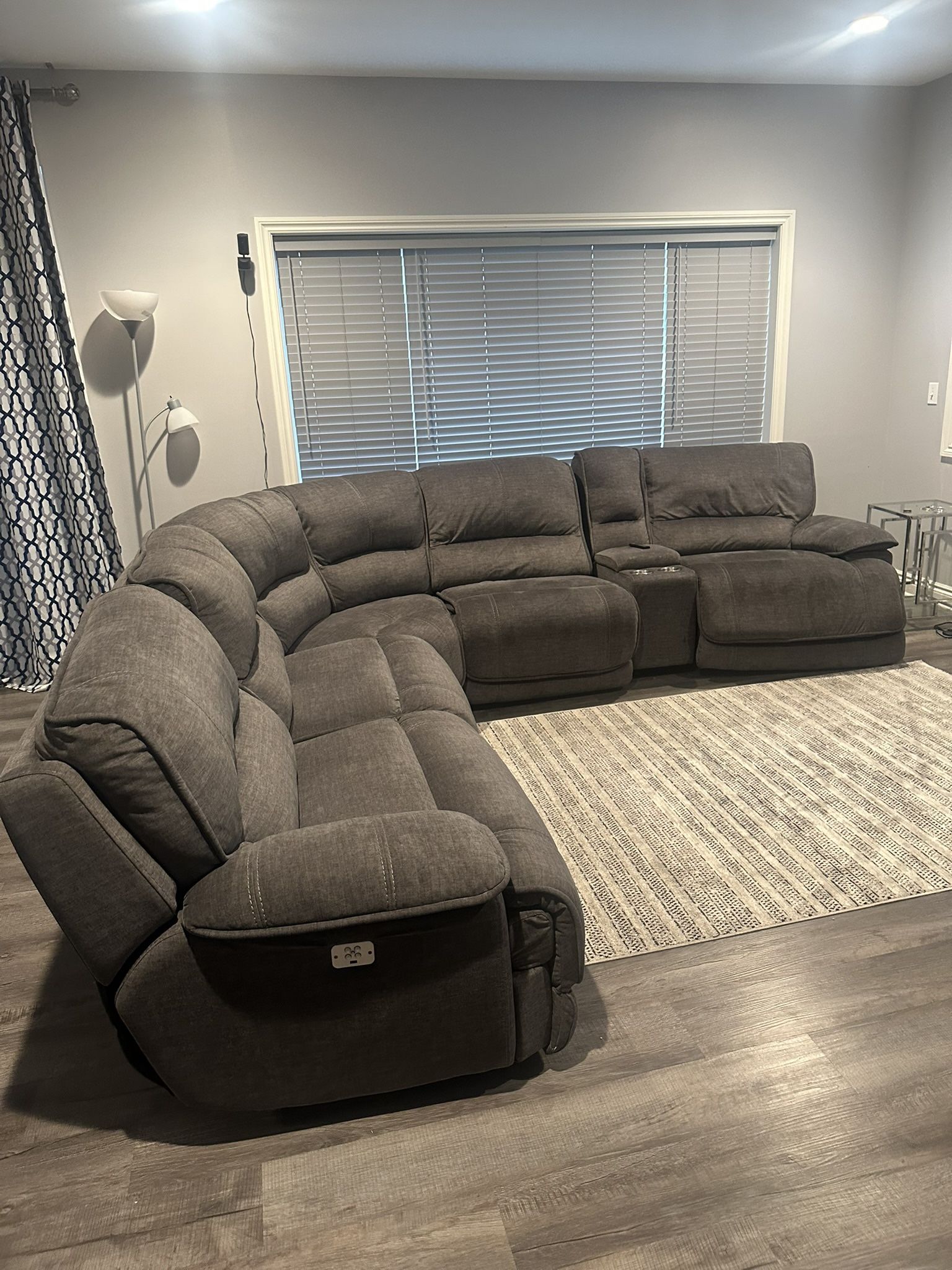 Recliner Sectional 