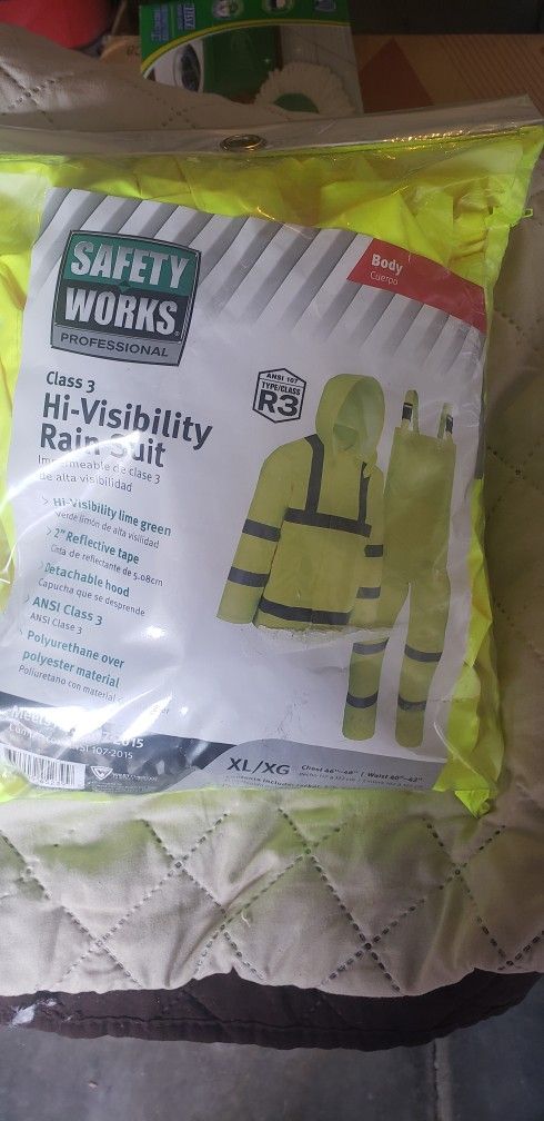 Class 3 Hi-visibility Rain Coat W/hood