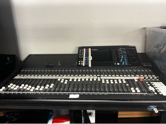Yamaha LS9-32 Digital Mixing Console